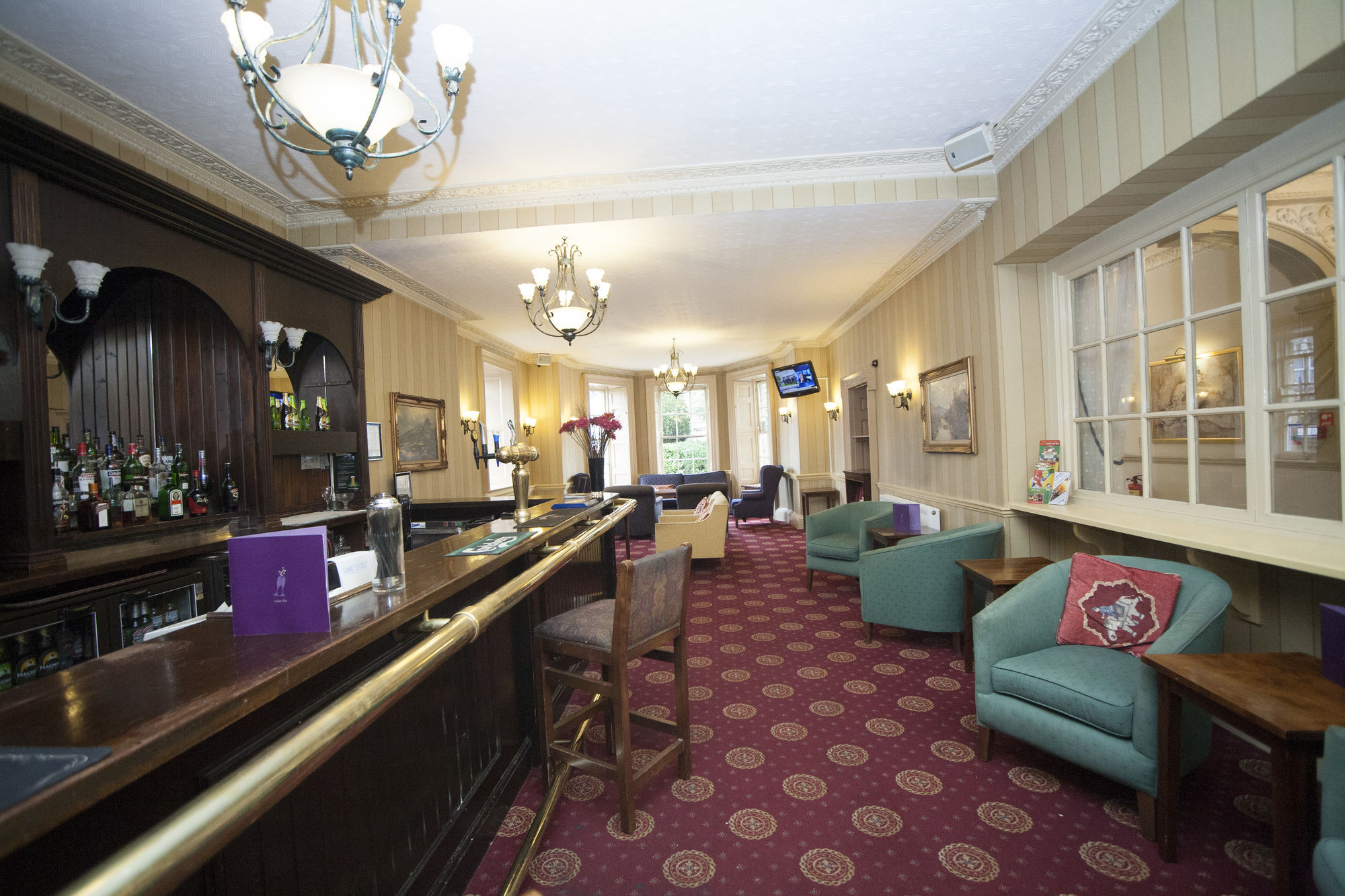 Фото Arnos Manor Hotel