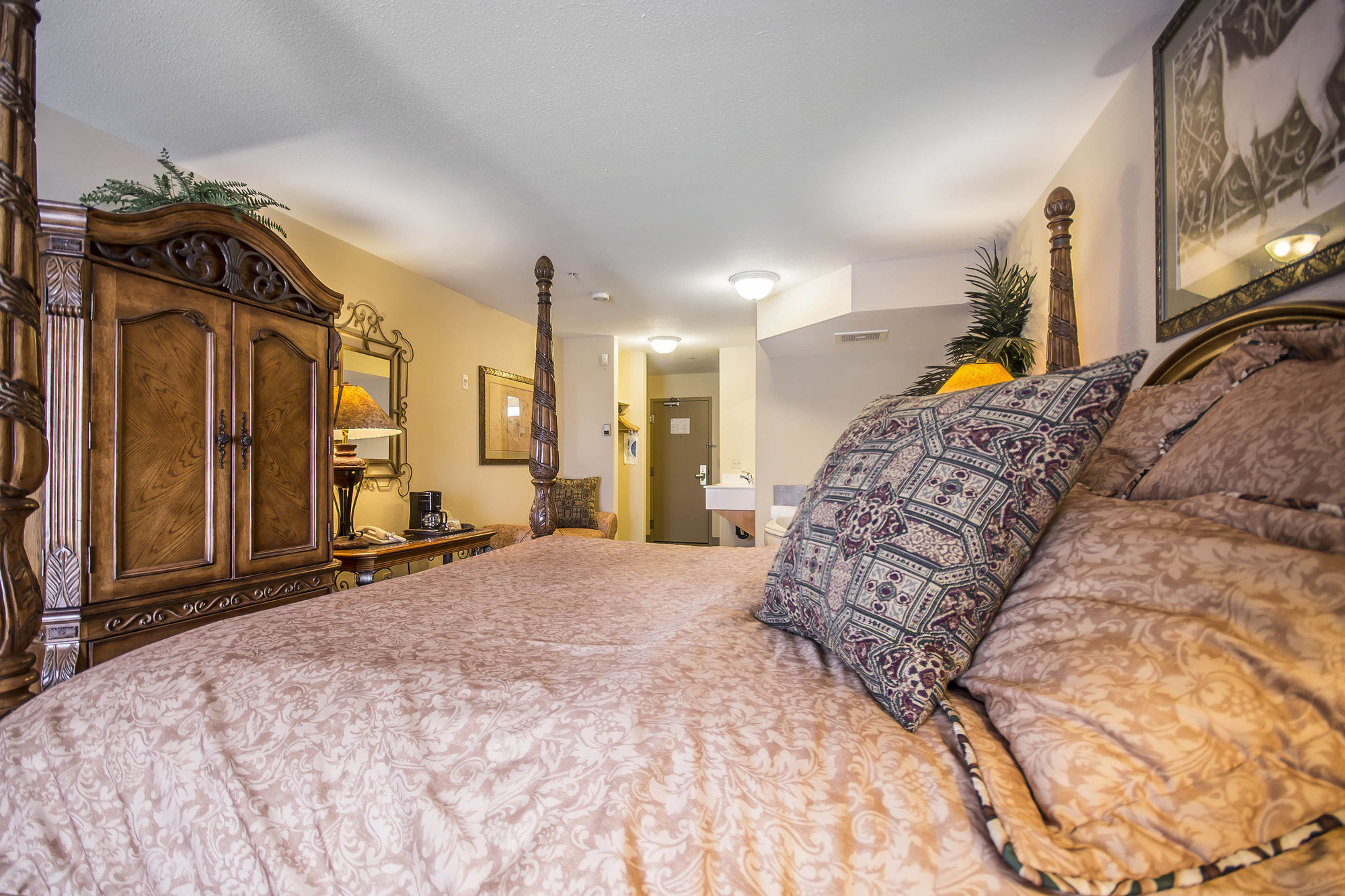 Фото Comfort Inn & Suites