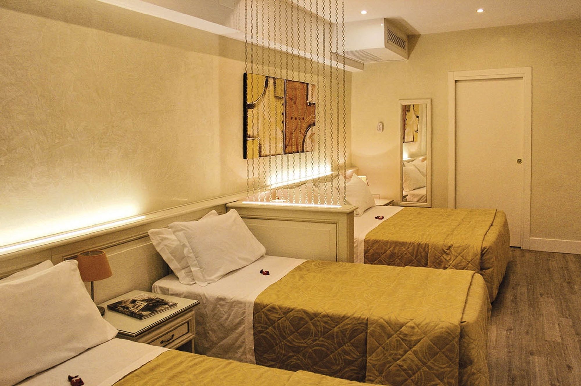 Фото Hotel Aurora