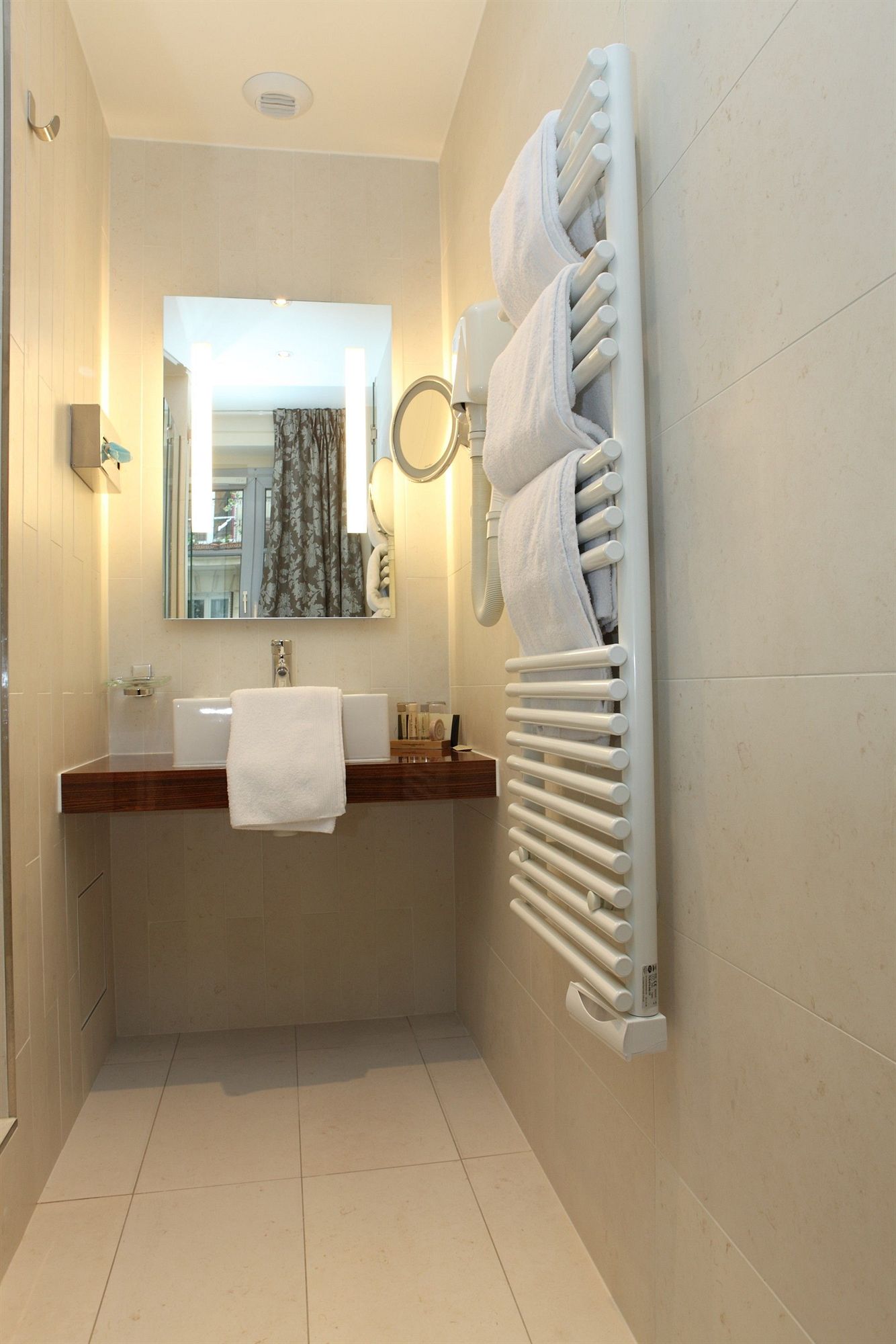 Фото Queens Boutique Hotel