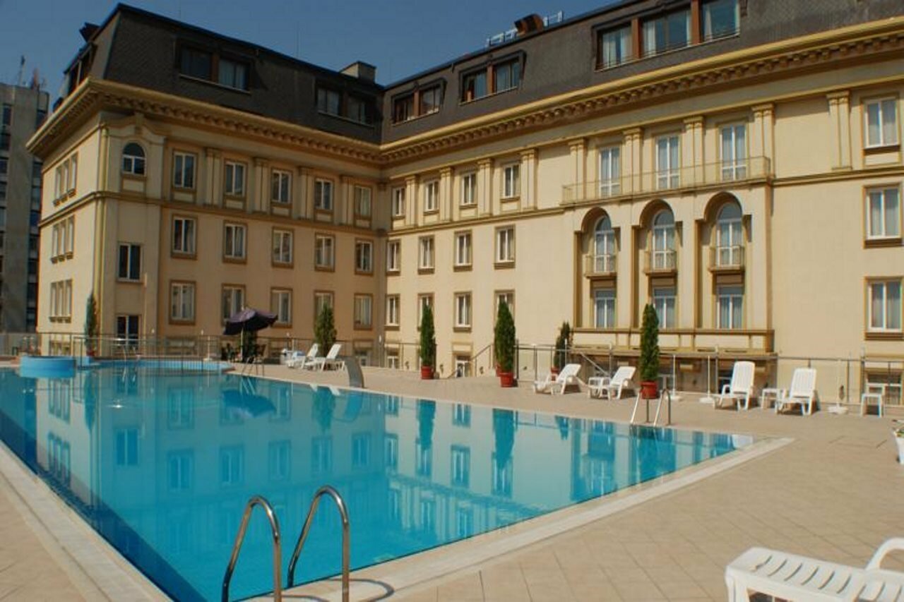 Фото отеля 2