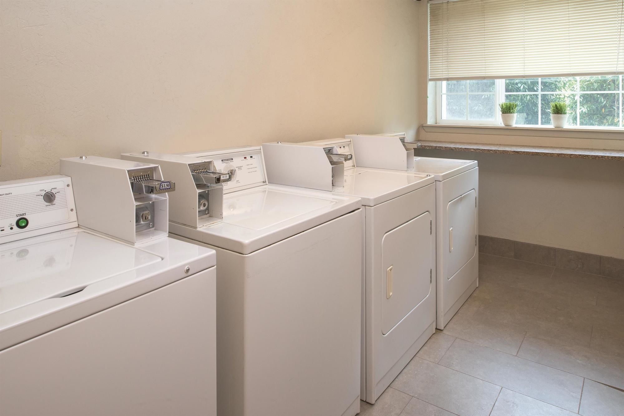 Фото Best Western Plus Parkway Inn