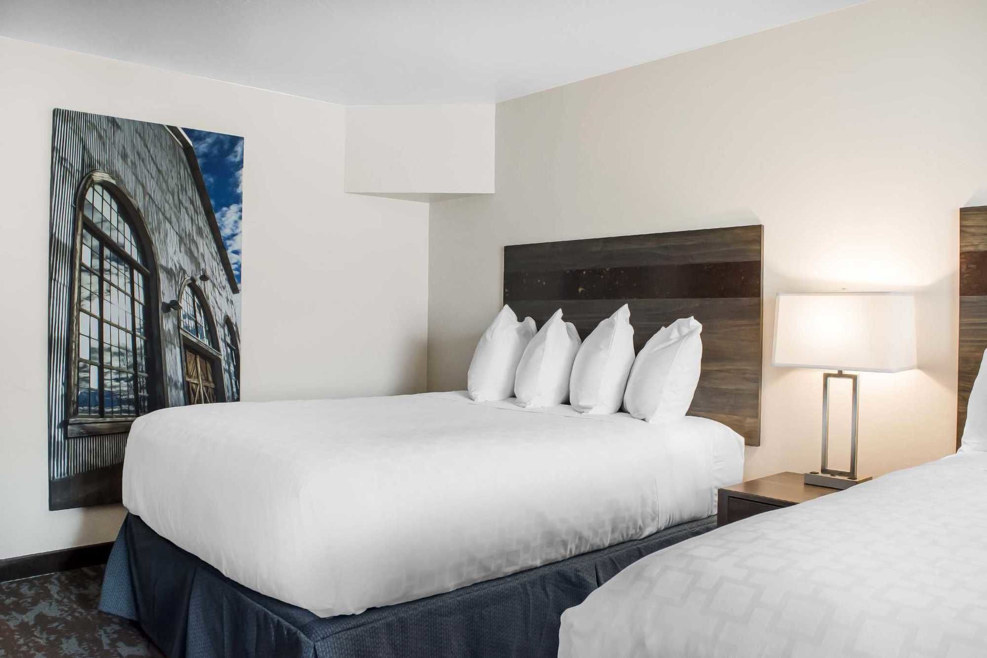 Фото Copper King Convention Center, Ascend Hotel Collection