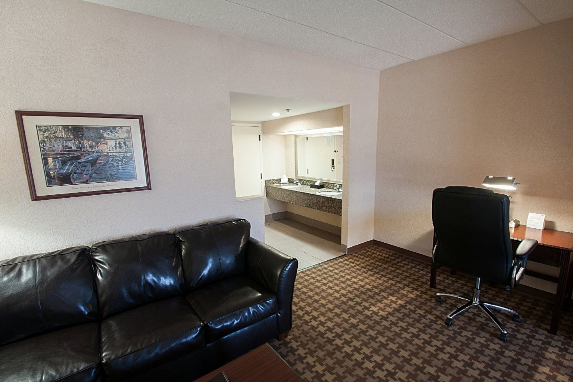 Фото Delta Hotels Huntington Downtown