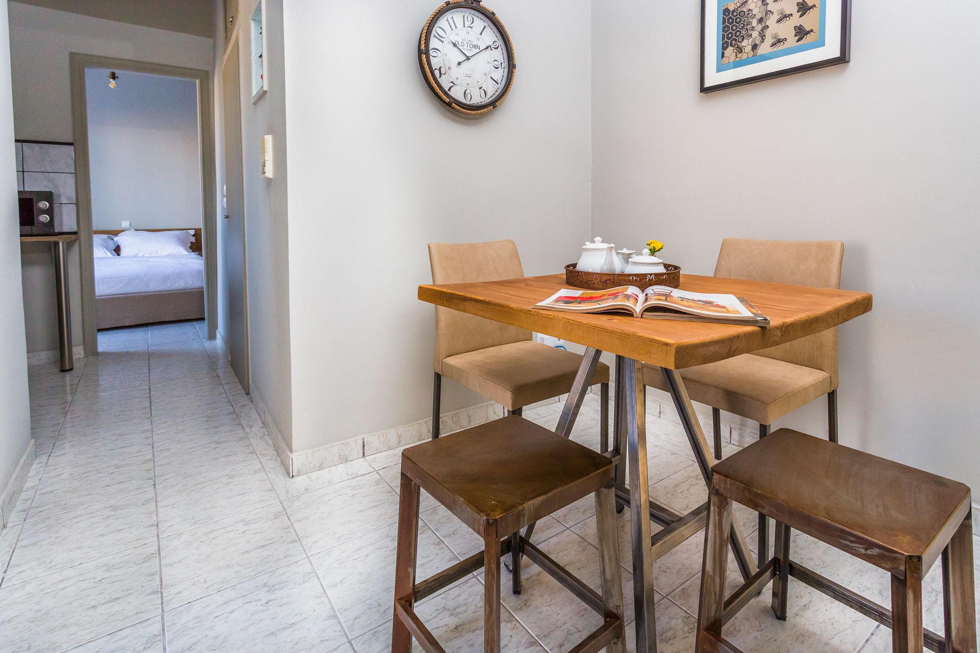 Фото Aris Athens Suites