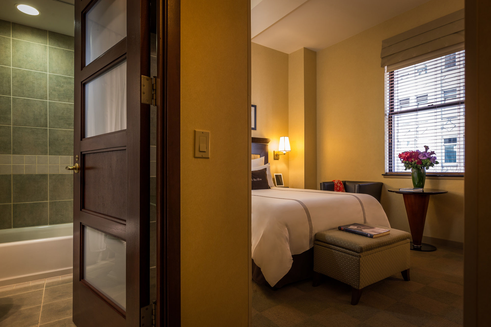 Фото Library Hotel by Library Hotel Collection