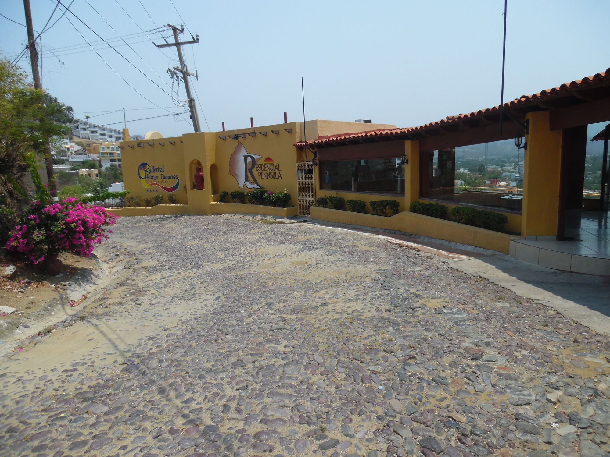 Фото Hotel Plaza Tucanes