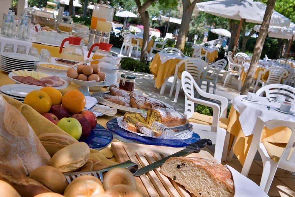 Фото Alexandra Plaza