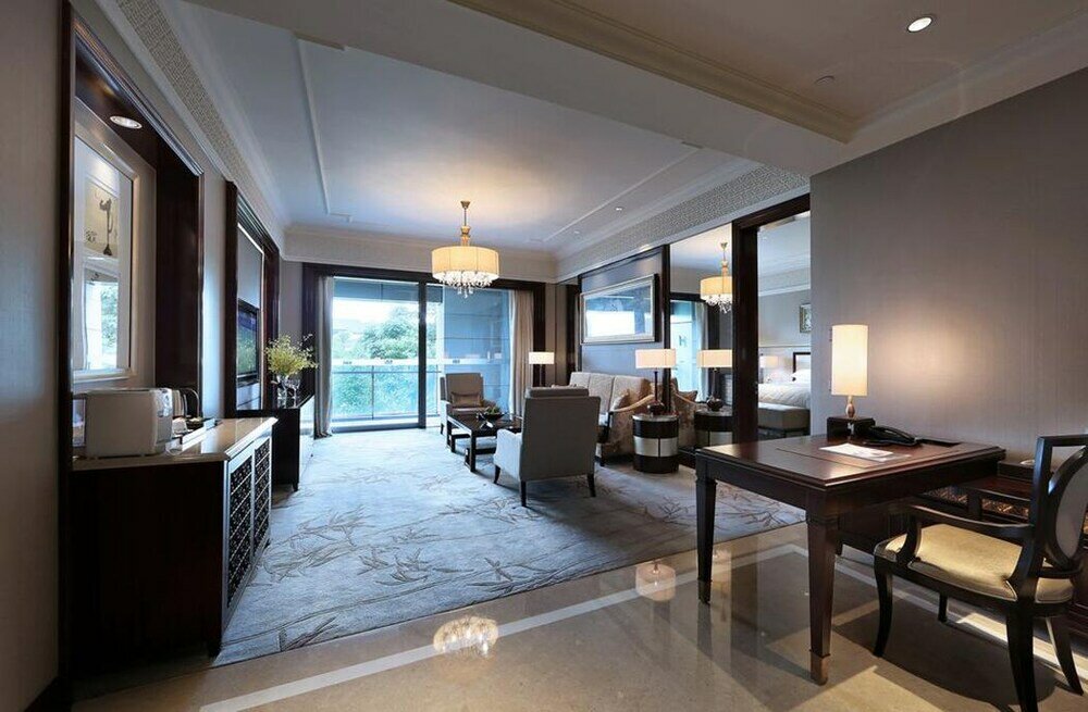 Фото Dongjiao State Guest Hotel