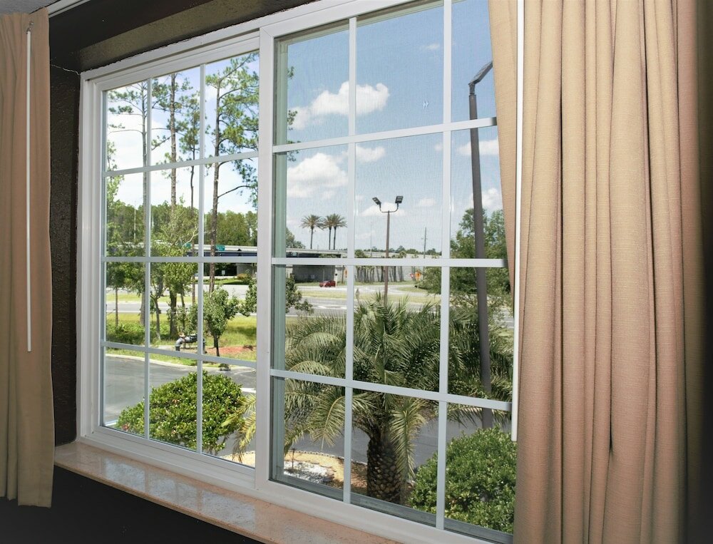 Фото Microtel Inn & Suites by Wyndham Jacksonville Airport