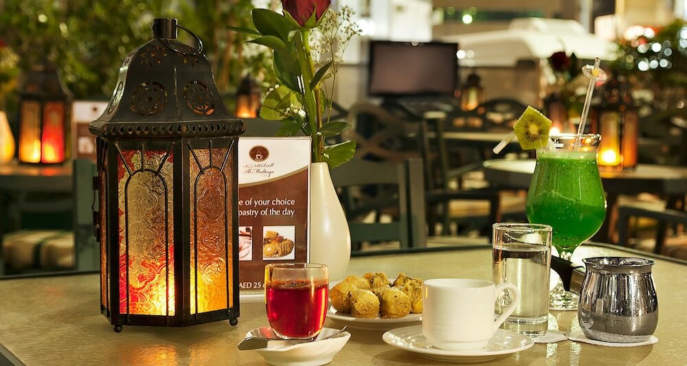 Фото Al Manzel Hotel Apartments