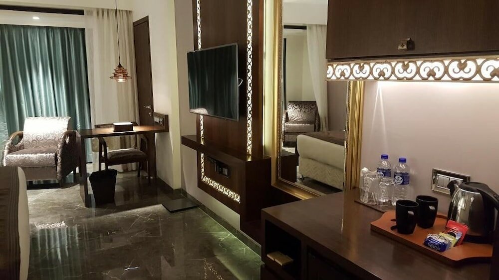 Фото Peninsula Redpine