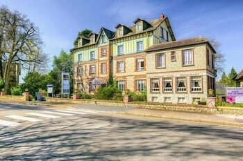 Гостиница Hotel Les Camélias в Алансоне