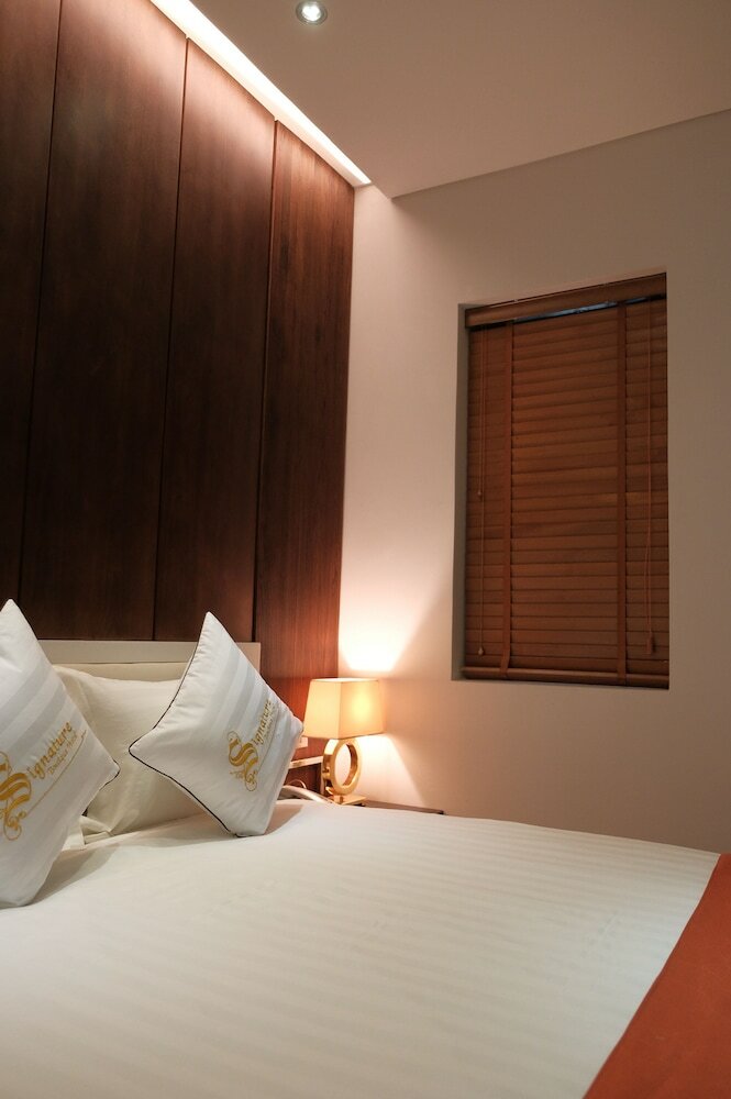 Фото Signature Boutique Hotel