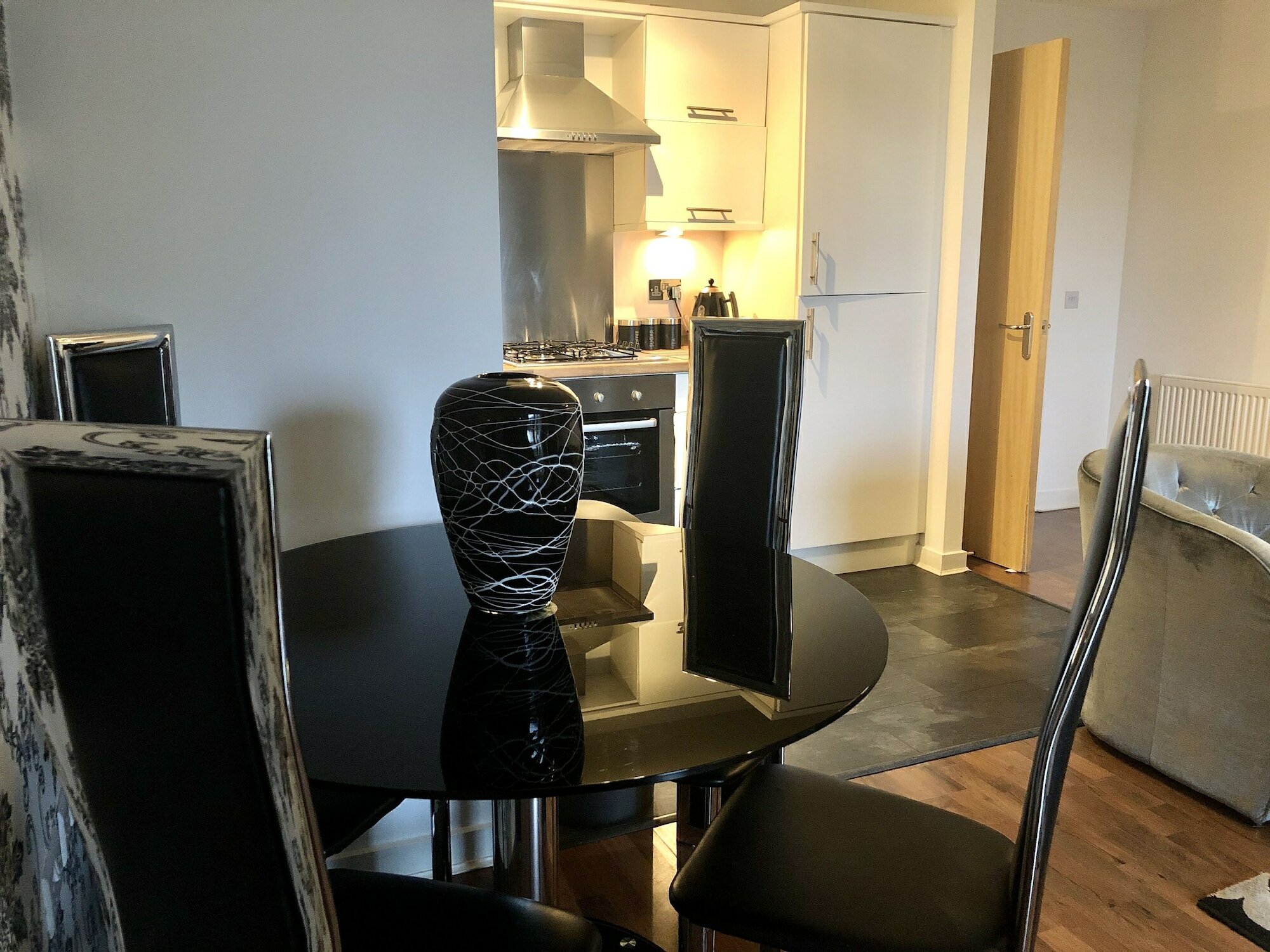 Фото Oakhill Apartments Edinburgh