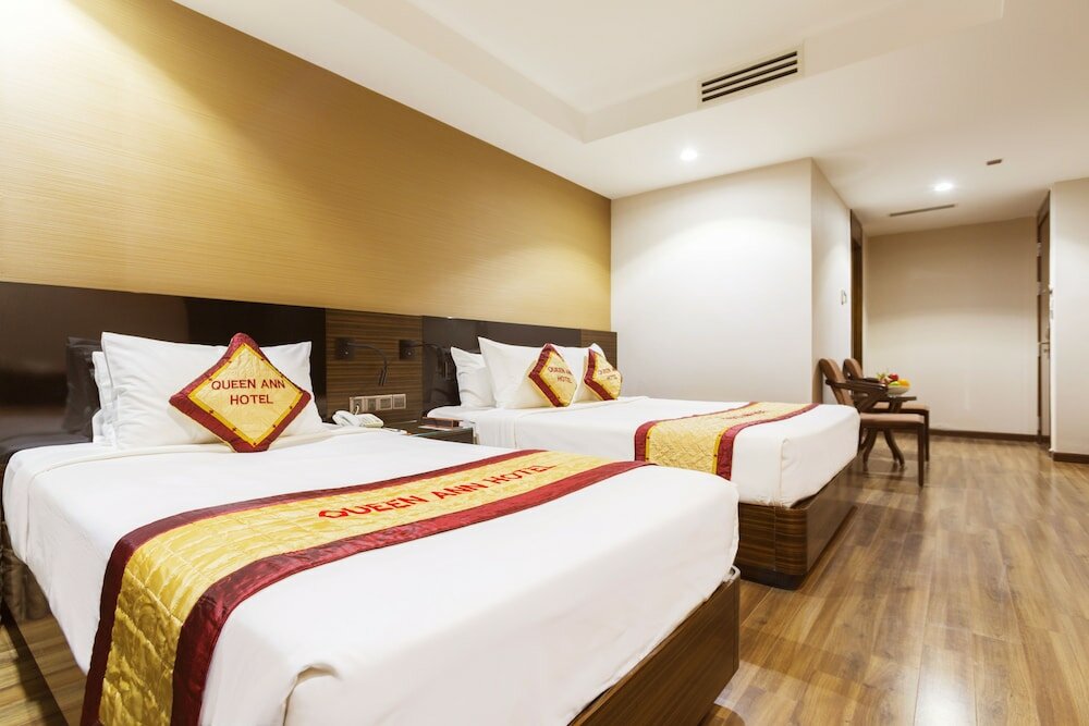 Фото Queen Ann Hotel