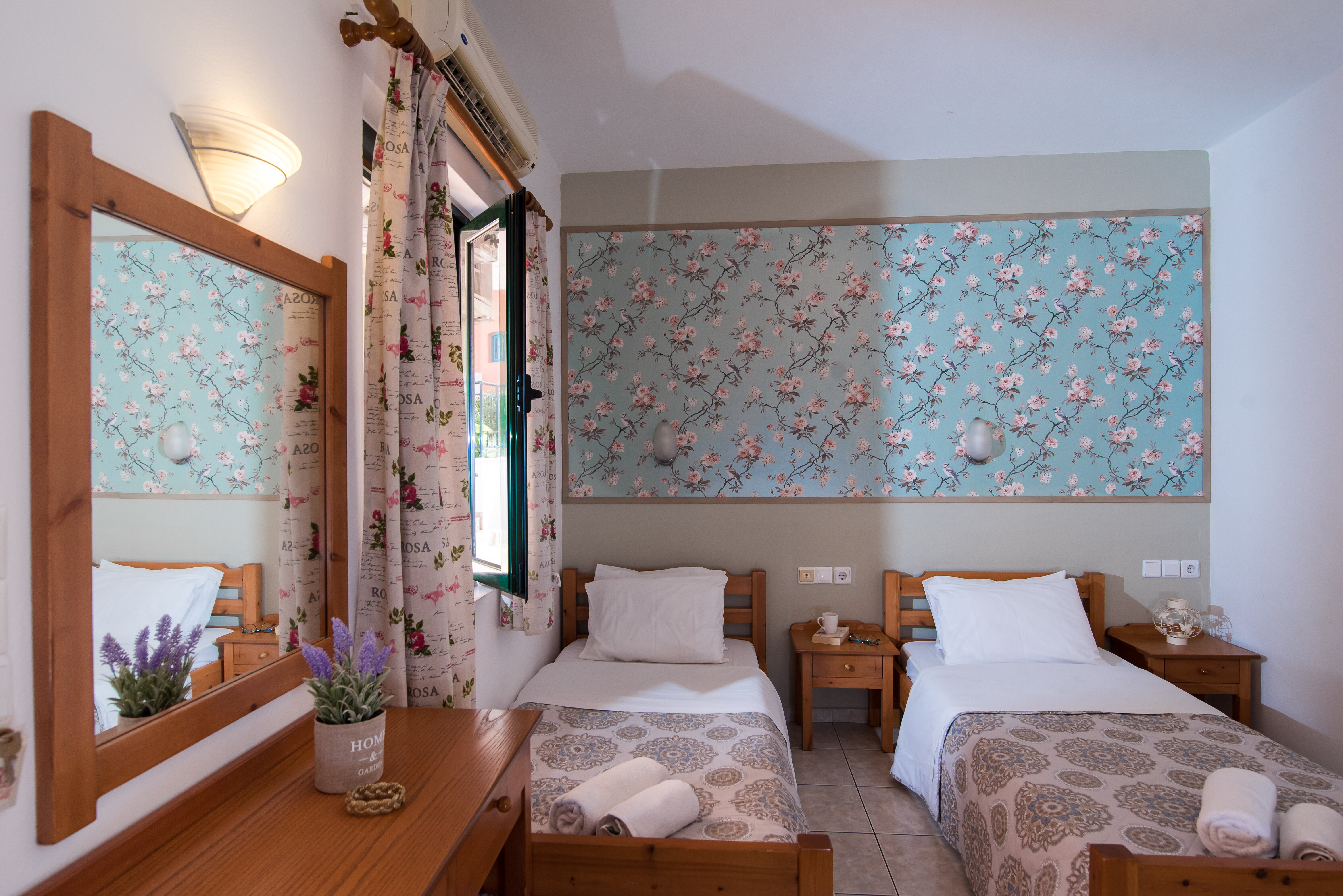 Фото Sarpidon Apartments