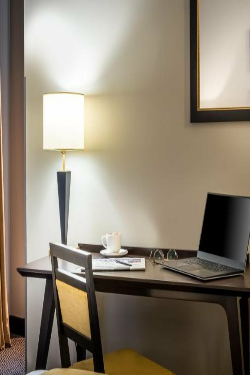 Фото Hôtel Le Marquis by Inwood Hotels