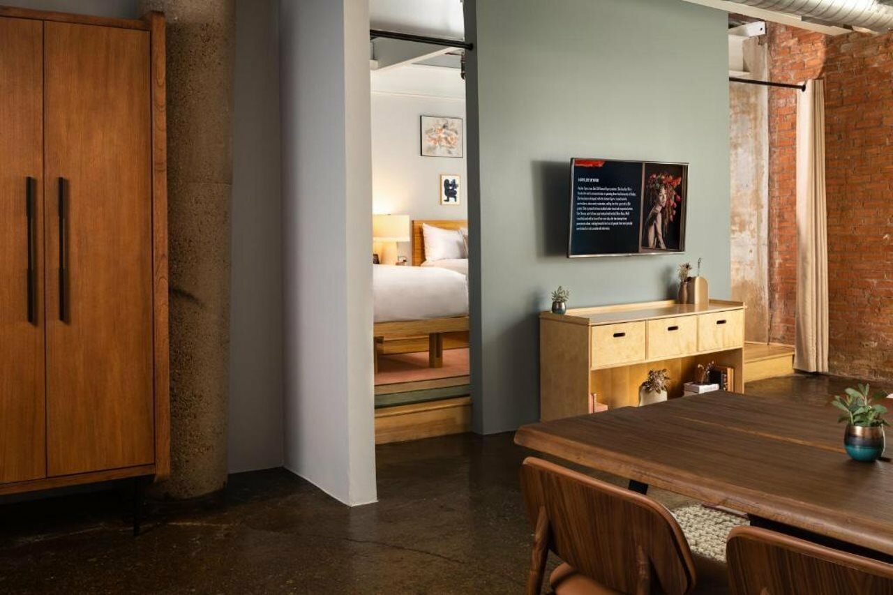 Фото Canvas Hotel Dallas