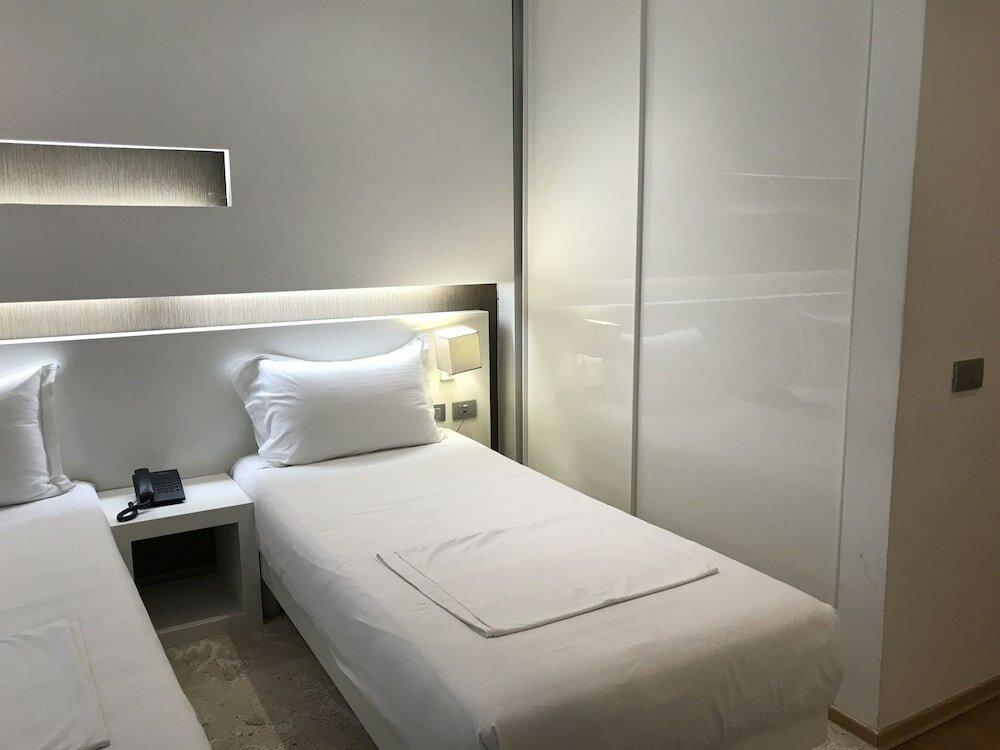 Фото Prestige Hotel Tirana