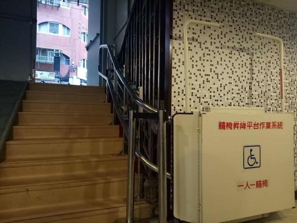 Фото New World Hotel