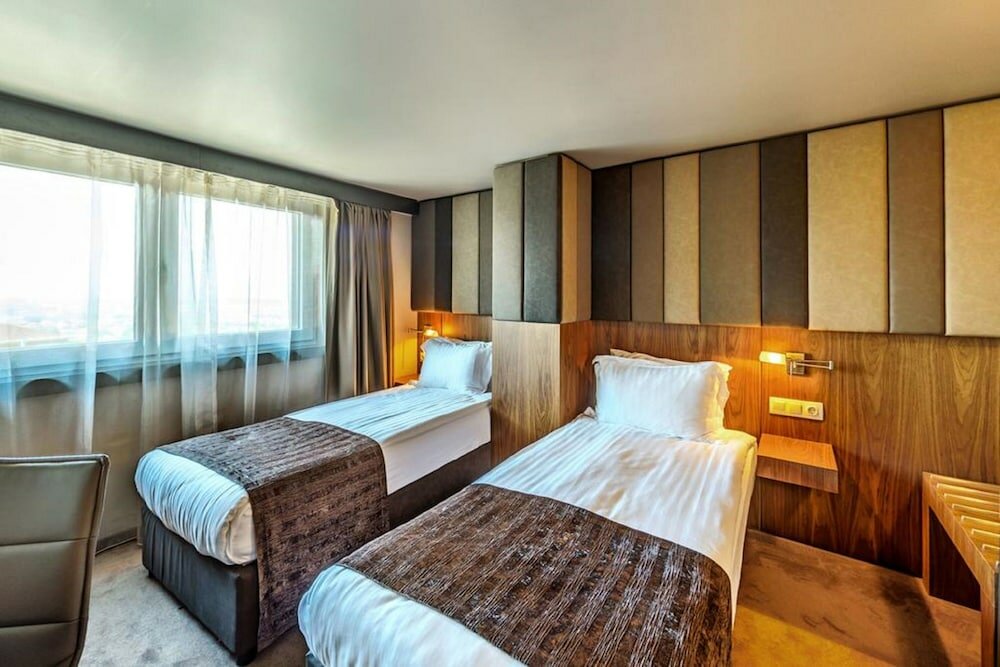 Фото All Seasons Residence Hotel