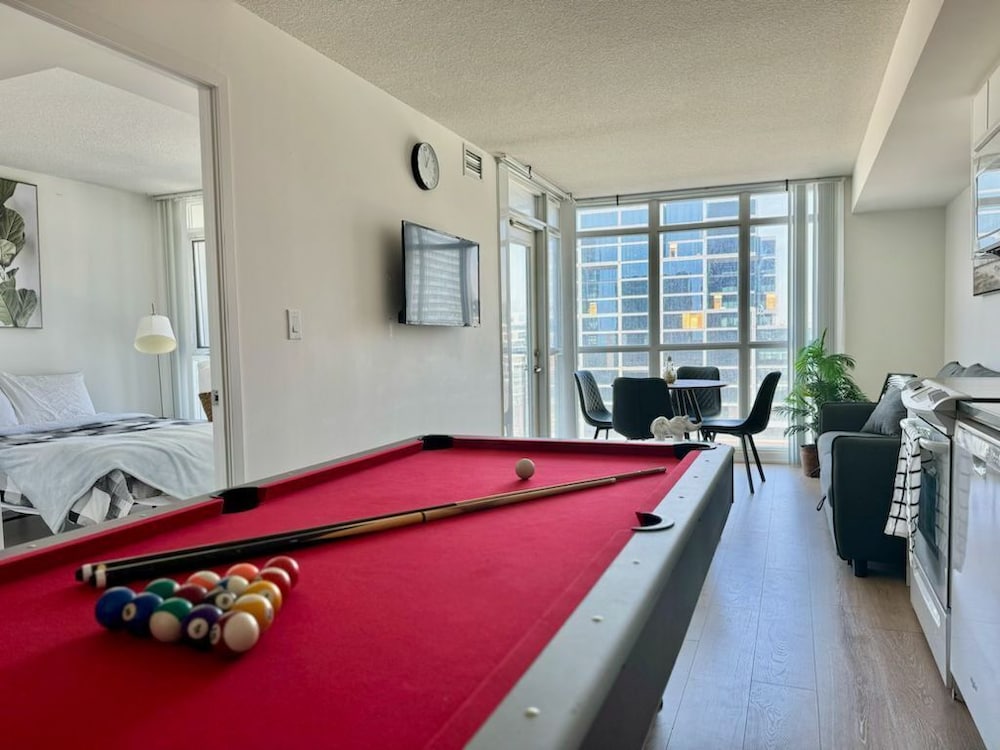 Фото Beautiful Serviced Hotel with Lake Views