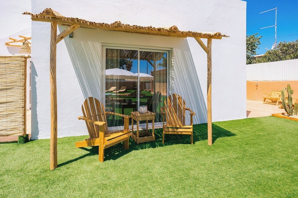 Фото Coral Botique Suites