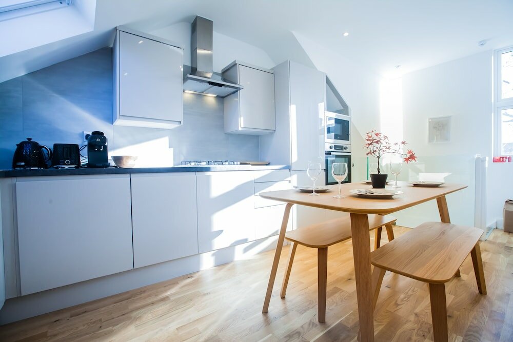 Фото Luxury Fulham 3 bedroom Garden House