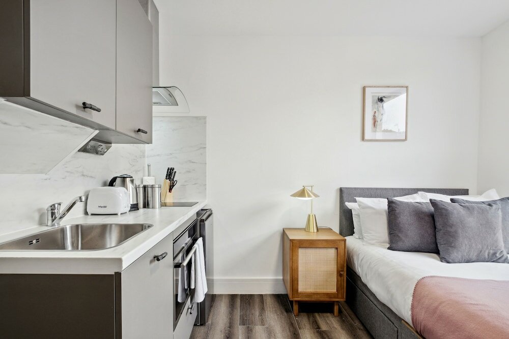 Фото Sutherland Apartments