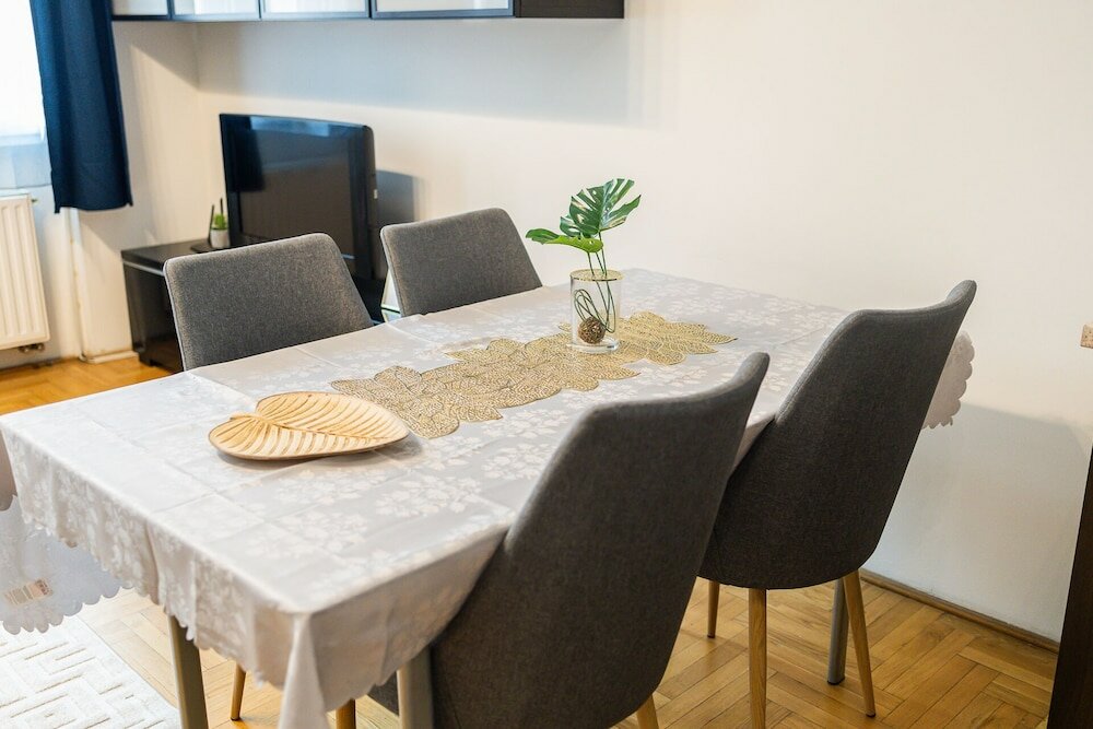 Фото Venus Apartments - Gozsdu Court III