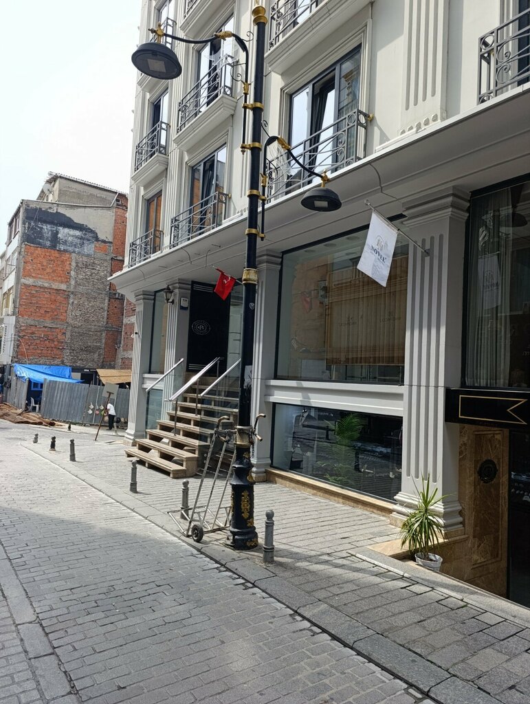 Clothing store Cetintas, Istanbul, photo