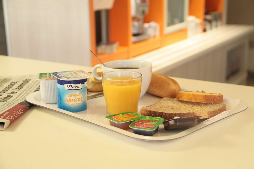 Фото Premiere Classe Beauvais