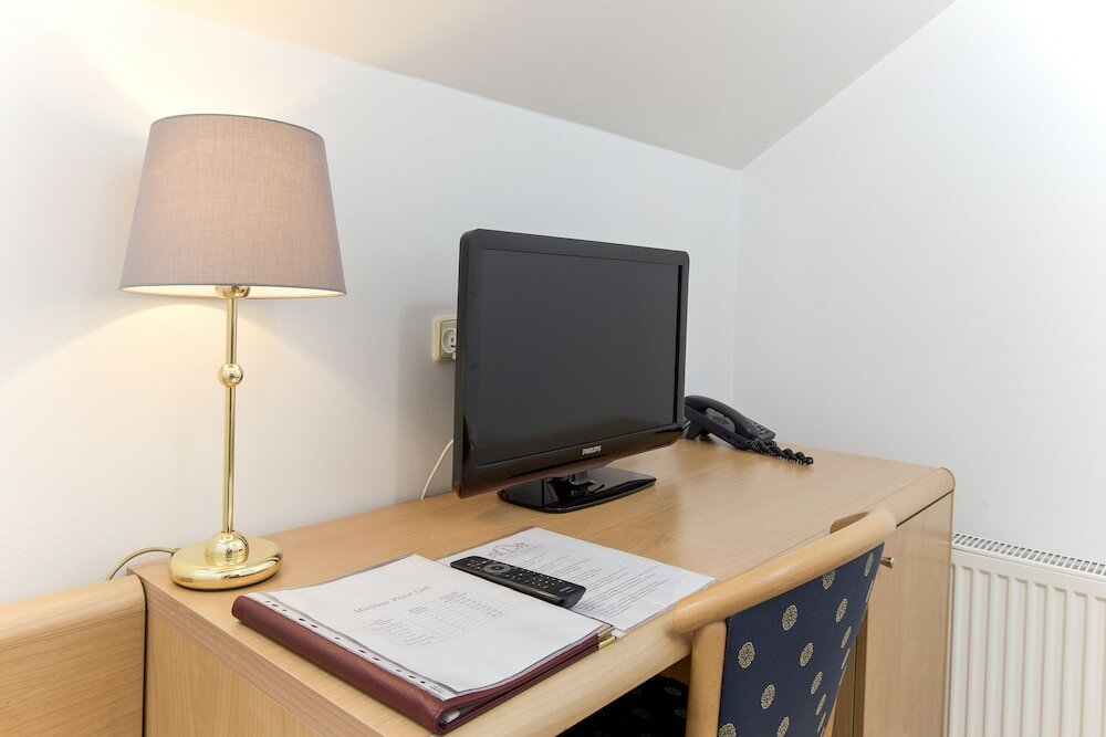 Фото Hotel Tivoli Prague