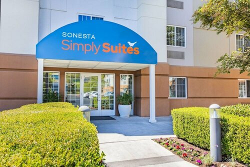Гостиница Sonesta Simply Suites Arlington