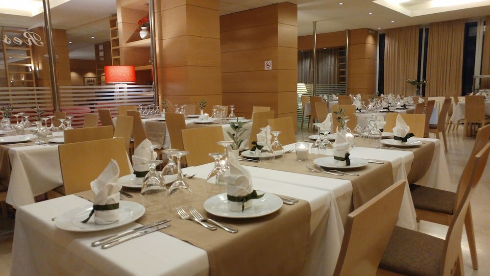 Фото Athineon Hotel