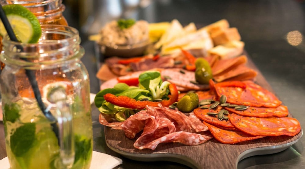 Фото Campanile Hotel Senlis