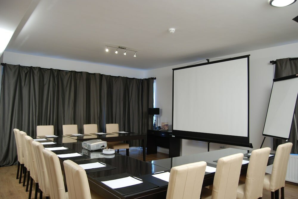 Фото Escala Hotel & Suites