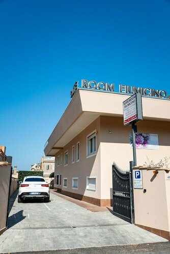 Внешний вид отеля Suite Room Fiumicino в Фьюмичино, фото 3