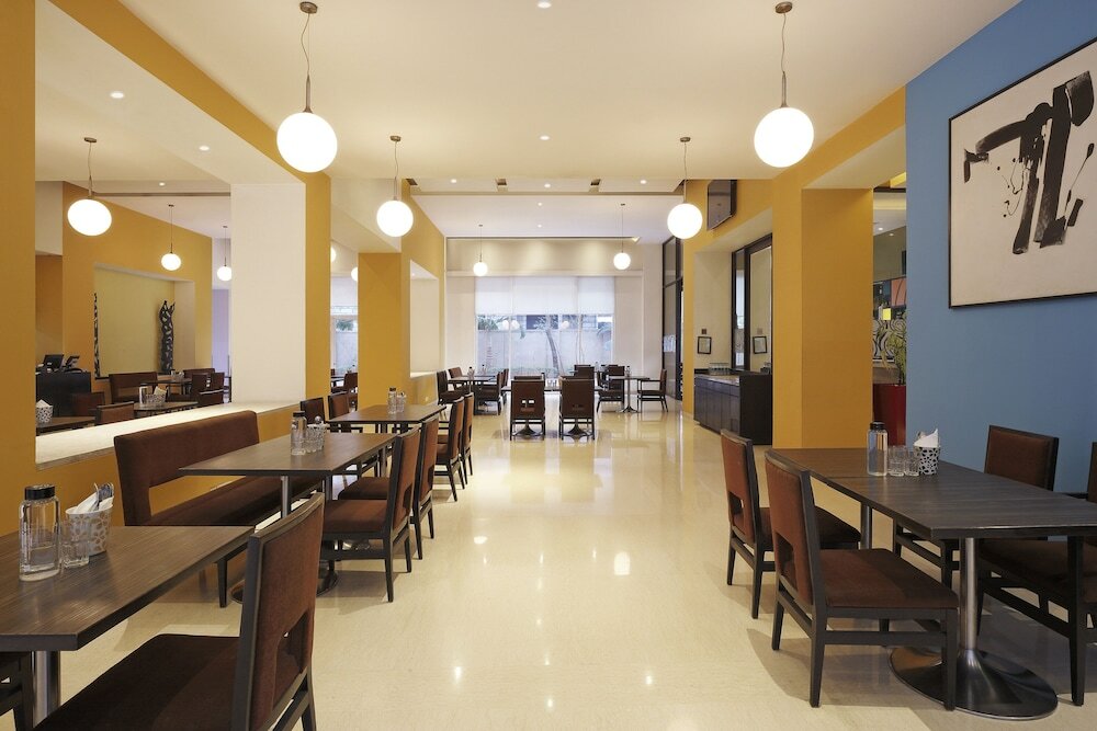 Фото Ibis Pune Viman Nagar Hotel