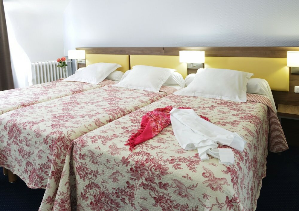 Фото Hotel Ambassadeur