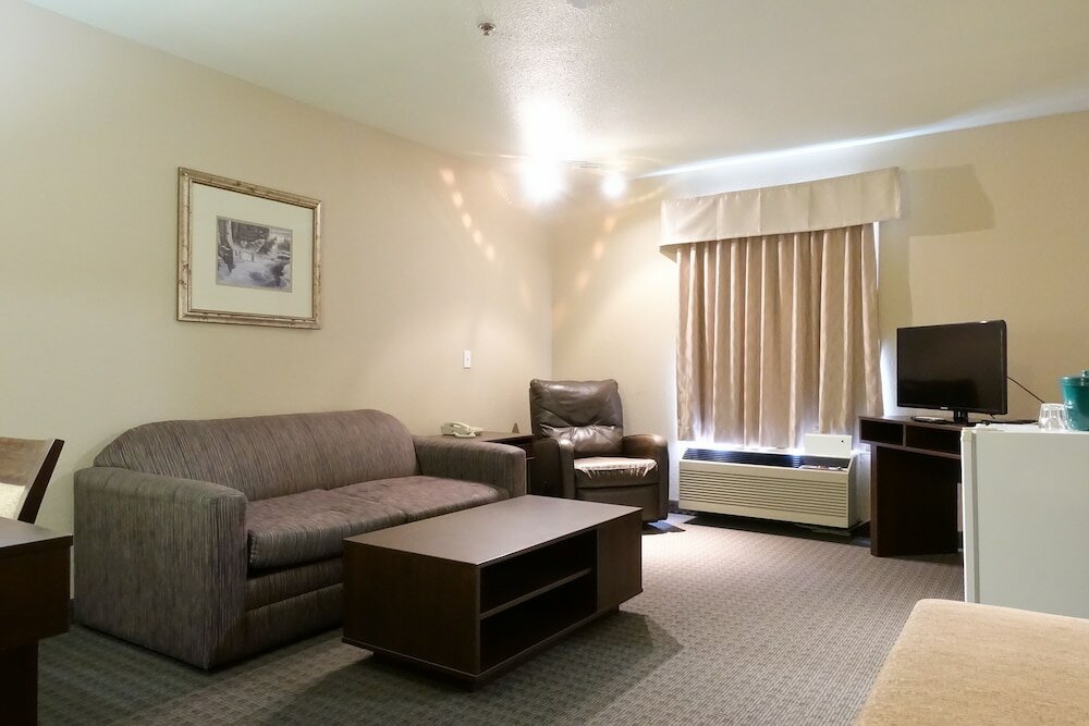 Фото Super 8 by Wyndham Dauphin