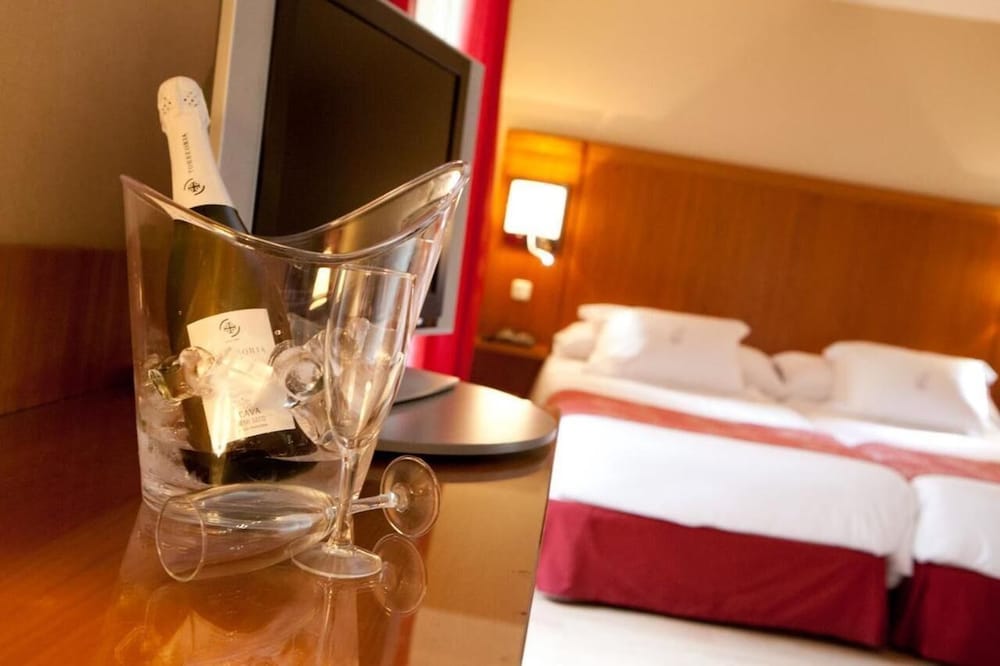 Фото Ateneo Hotel