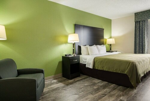 Гостиница Granbury Inn and Suites в Гранбери