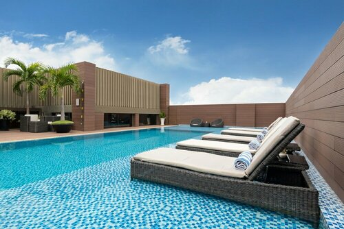 Гостиница Nhat Ha L’Opera Hotel в Хошимине