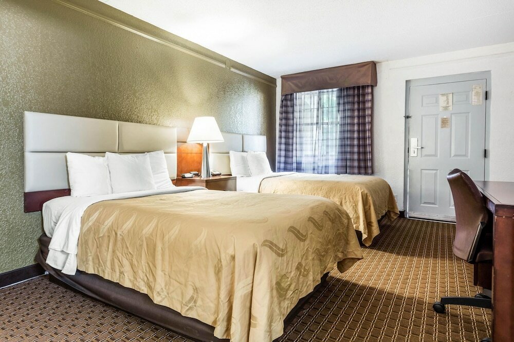 Фото Quality Inn & Suites Airport