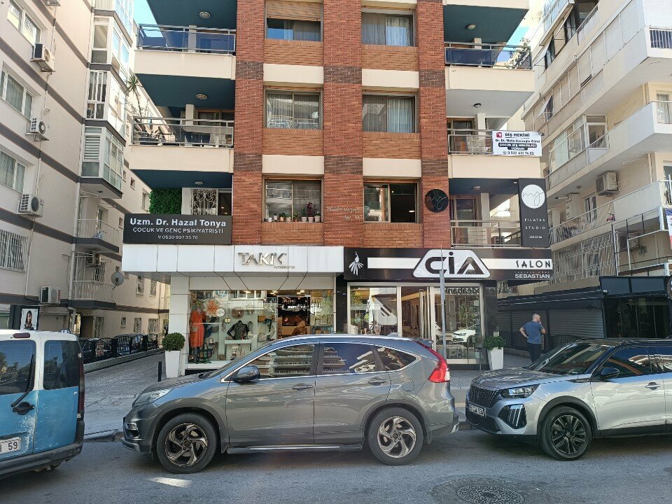 Private practice doctors Dentist Melis Daraoglu Gurel, Izmir, photo