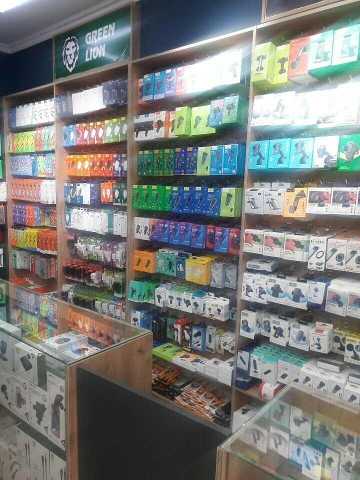 Electronics store Moby Mix, Osh, photo