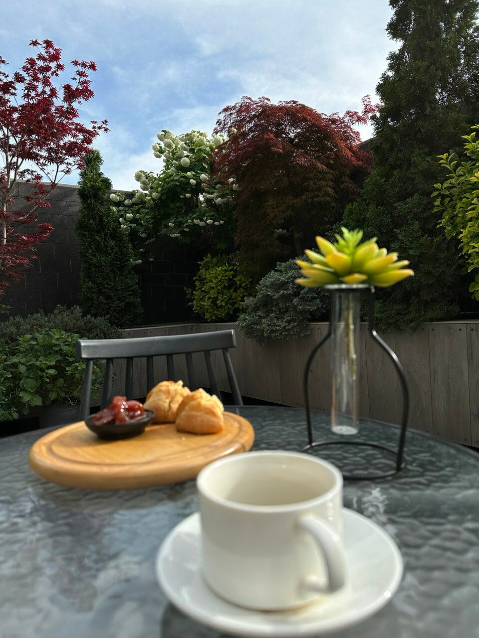 Фото 4Guest Hotel