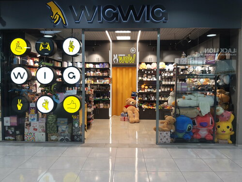 Лена Катинаның жалаңаш топтағы тату-суреті